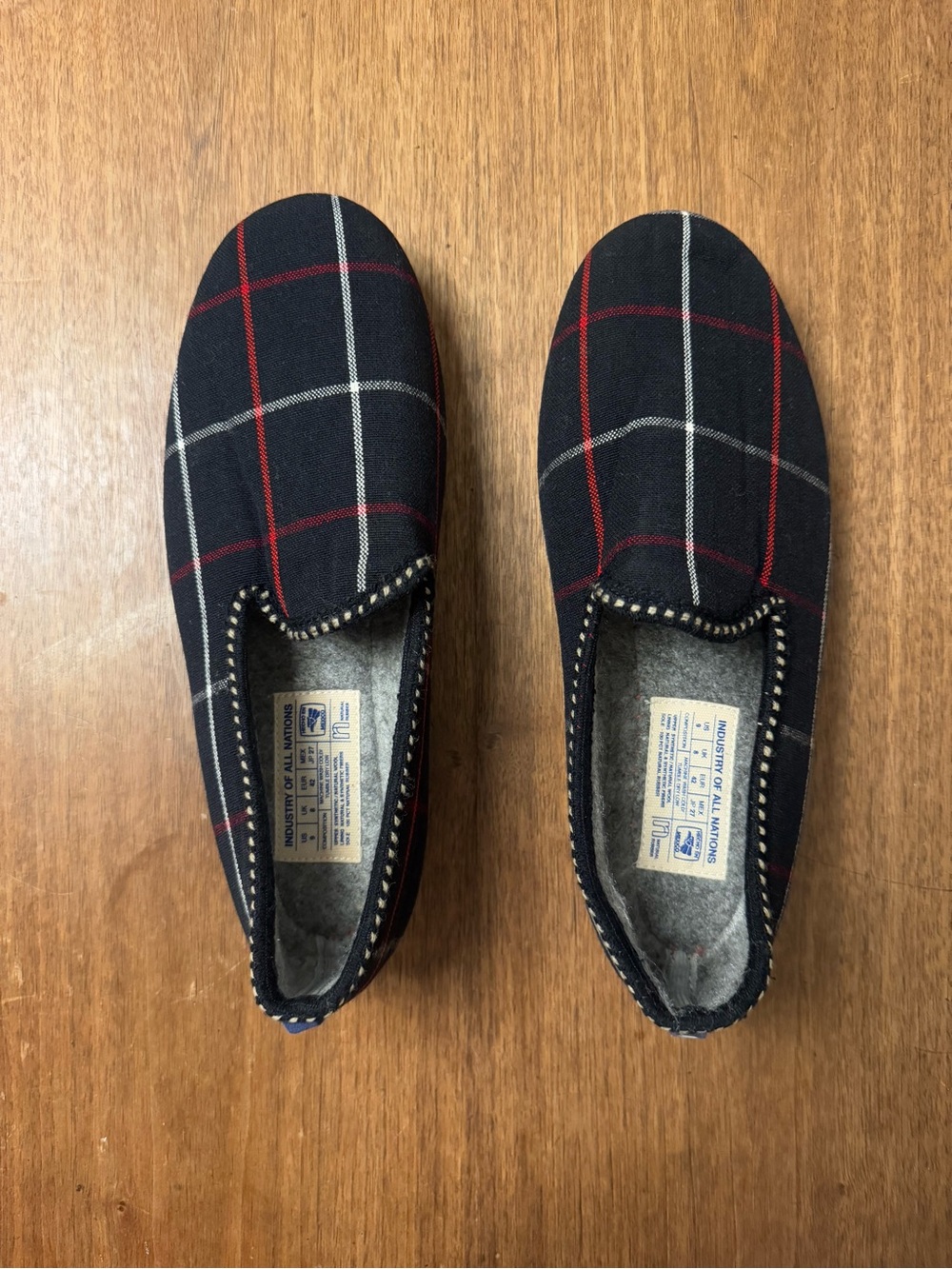 Men's Plaid Slippers Cabrales from Industry of All Nations - unworn